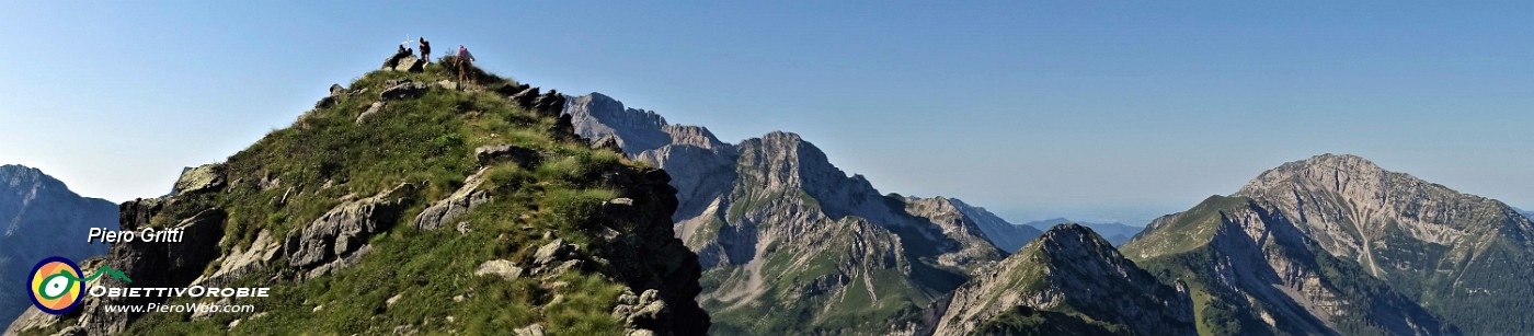 19 In salita con attenzione sul Monte delle Galline (2131 m).jpg